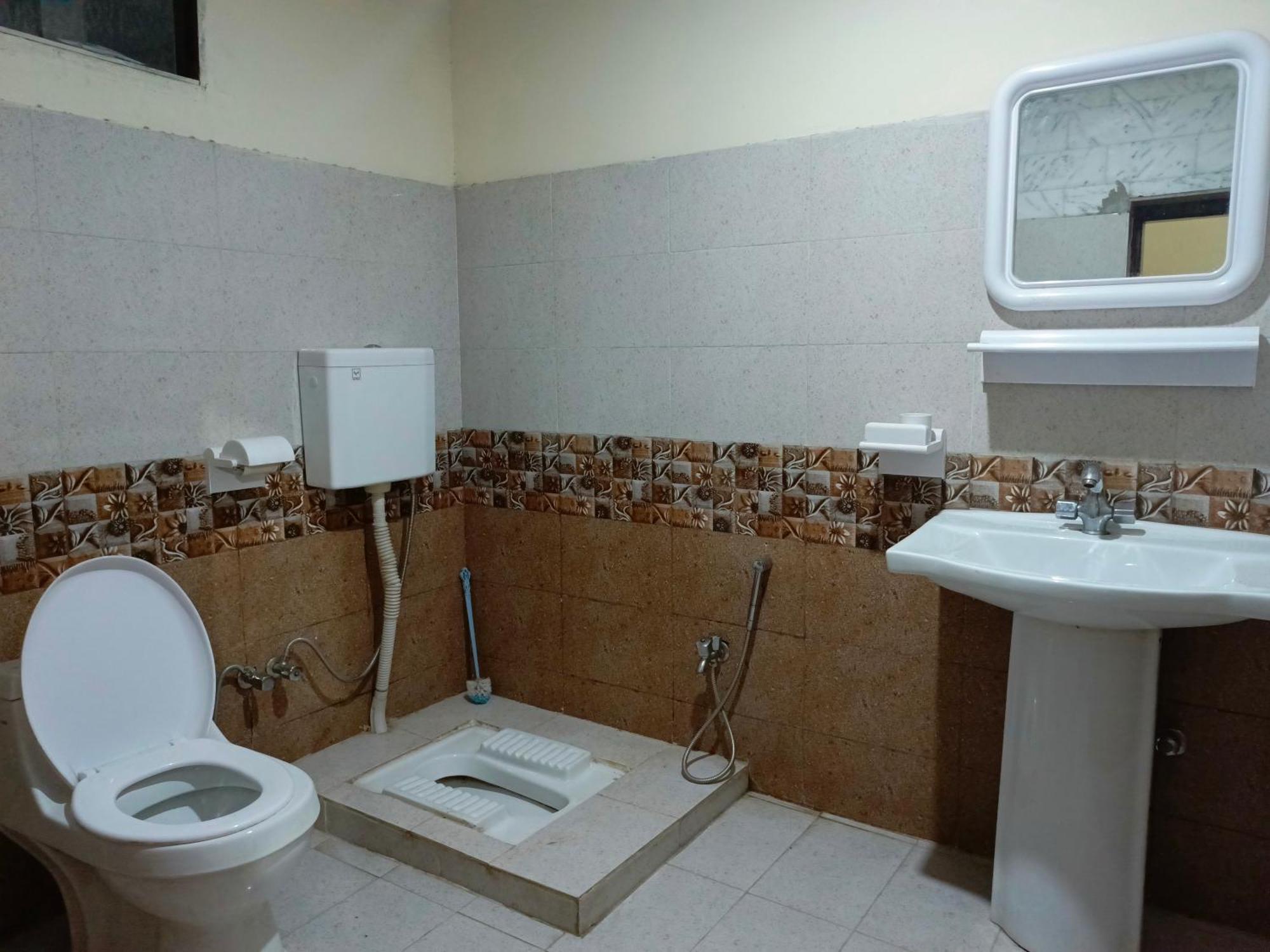 See Motel Muzaffarabad Kültér fotó